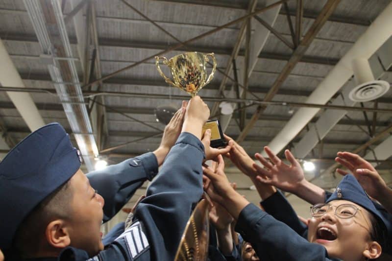 Team award trophy band